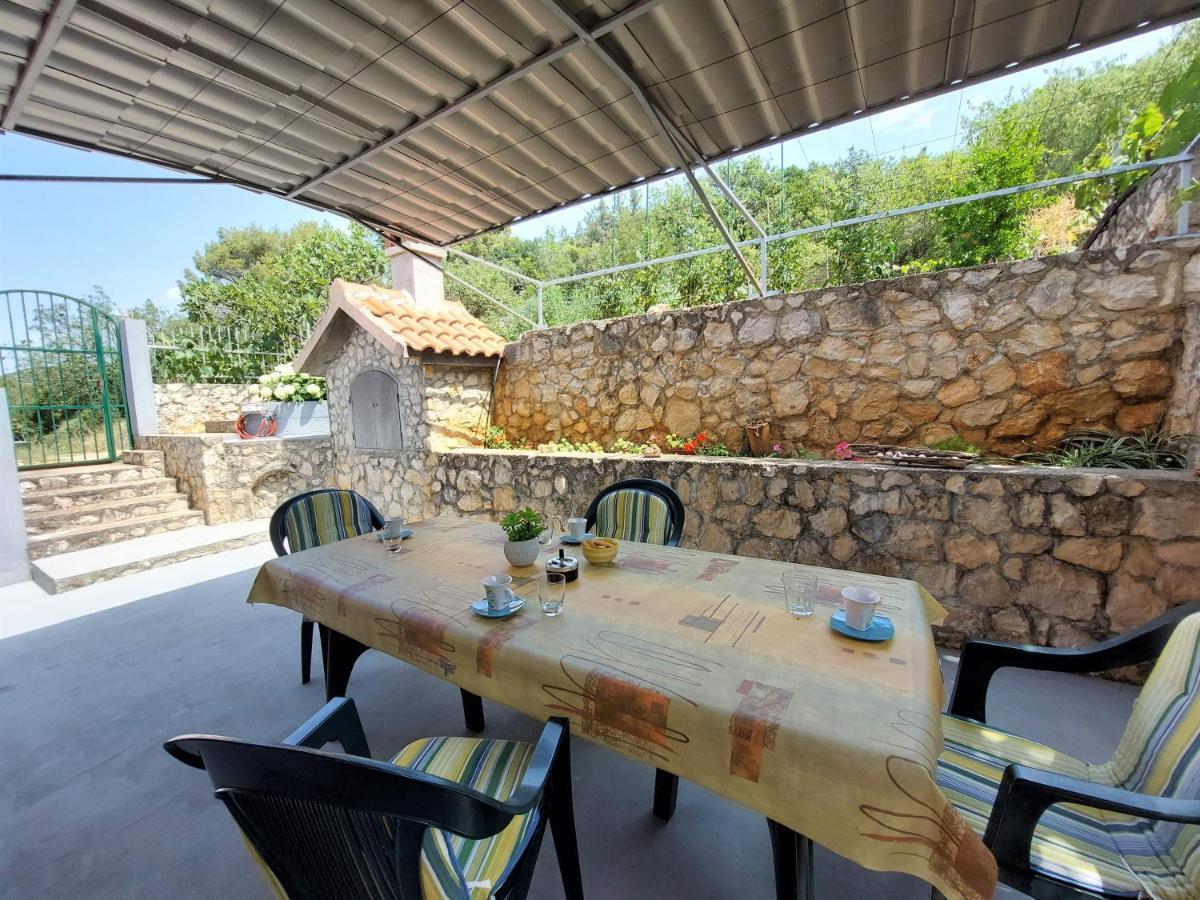 Holiday Home Oliva Bilice Εξωτερικό φωτογραφία
