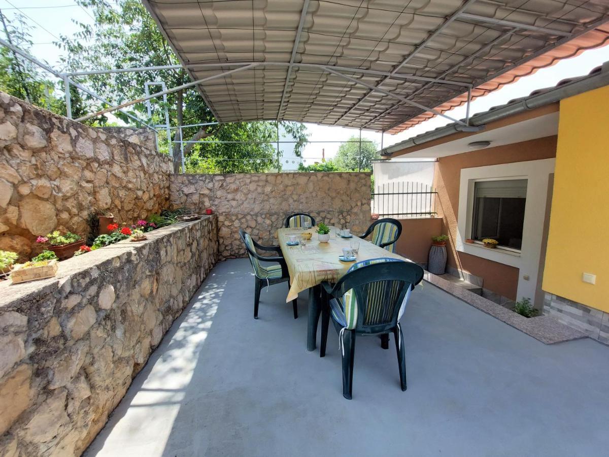 Holiday Home Oliva Bilice Εξωτερικό φωτογραφία