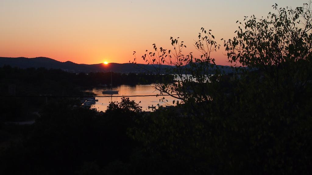 Holiday Home Oliva Bilice Εξωτερικό φωτογραφία